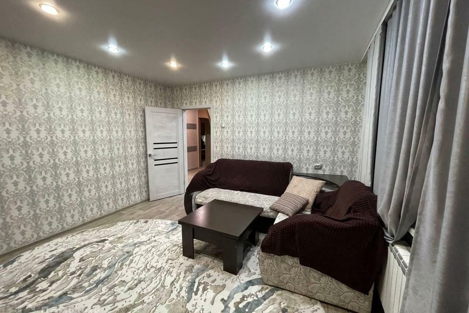 Продаётся 4-комнатная квартира, 73.8 м²