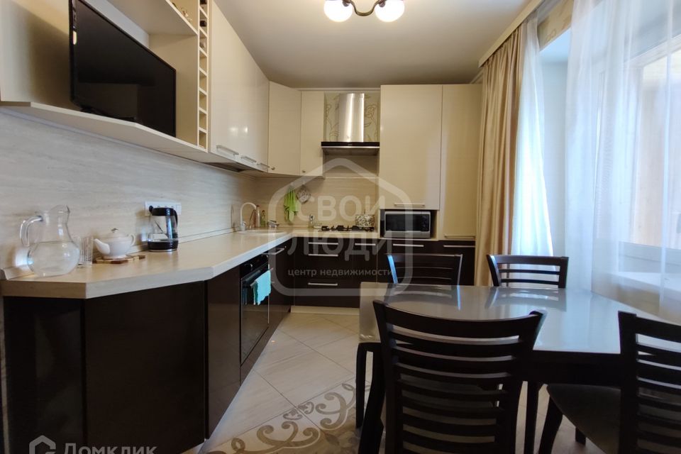 Сдаётся 2-комнатная квартира, 57 м²