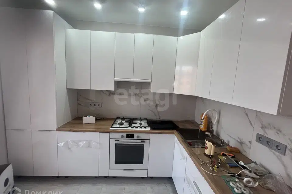 Продаётся 3-комнатная квартира, 90 м²