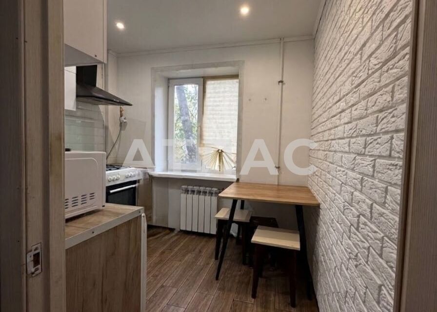 Сдаётся 3-комнатная квартира, 57.2 м²
