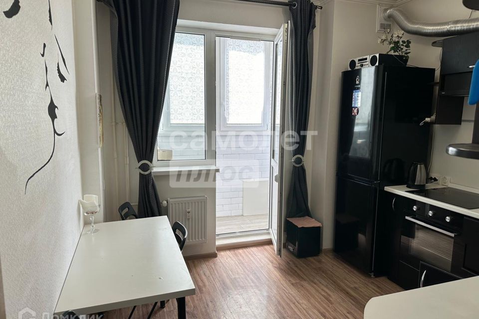 Продаётся 1-комнатная квартира, 39 м²
