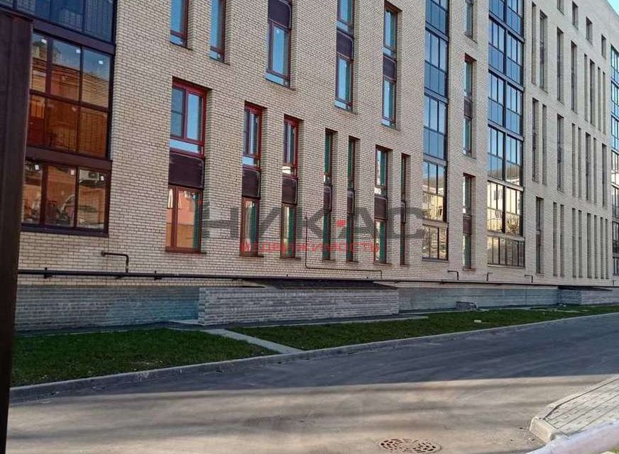 Продаётся 3-комнатная квартира, 92.6 м²