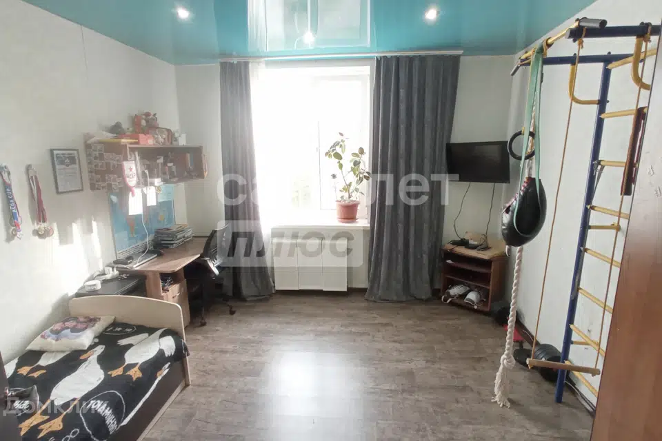 Продаётся 4-комнатная квартира, 81 м²