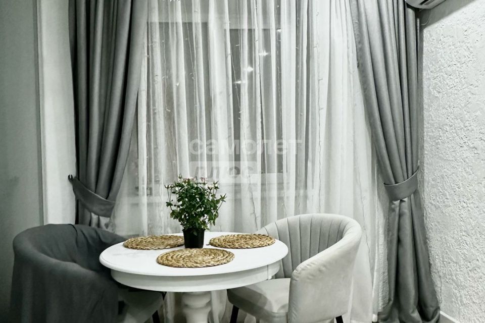 Продаётся 3-комнатная квартира, 56.5 м²
