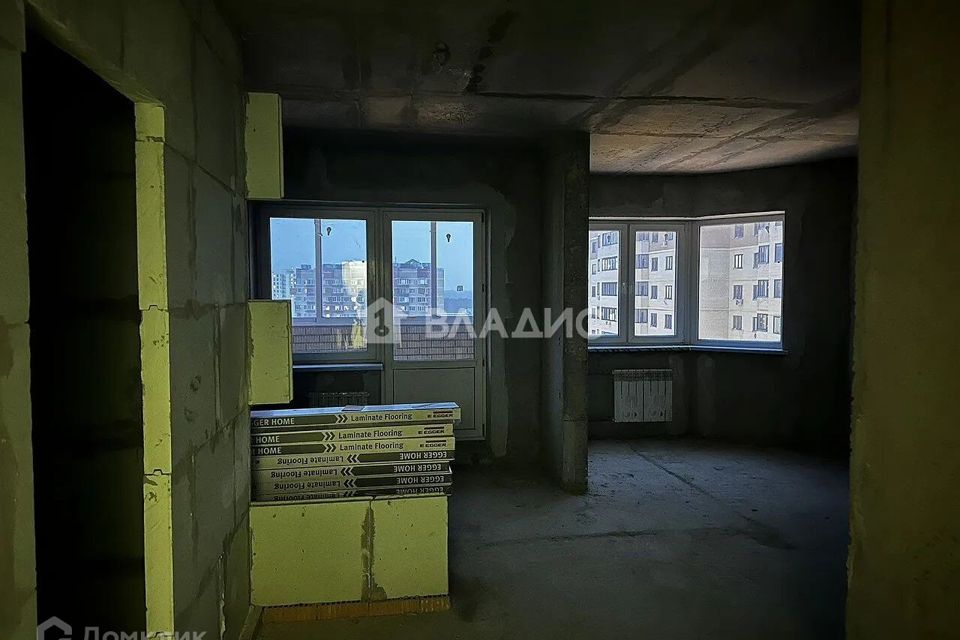 Продаётся 1-комнатная квартира, 42.3 м²