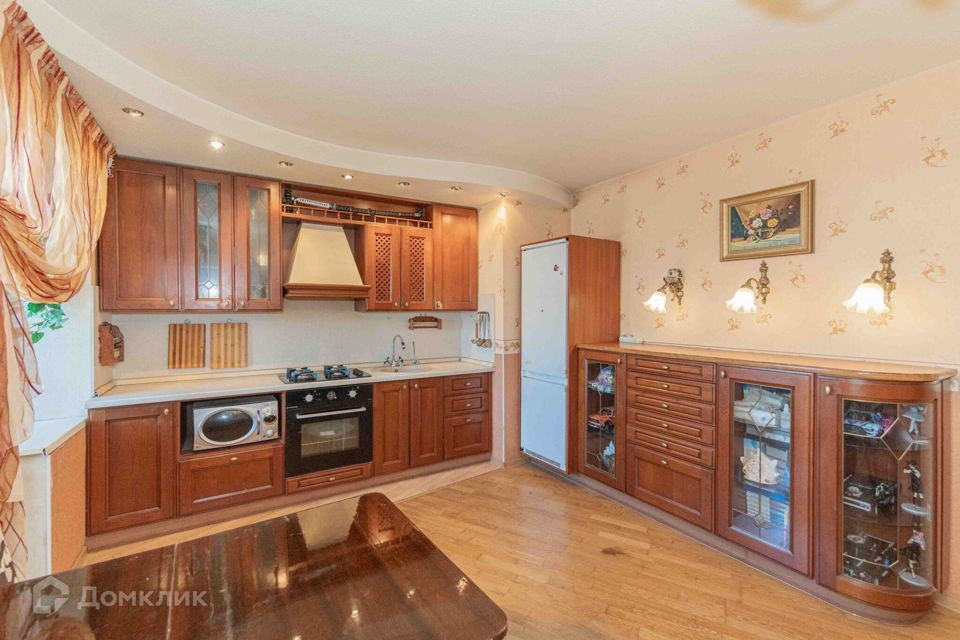 Продаётся 1-комнатная квартира, 47.7 м²