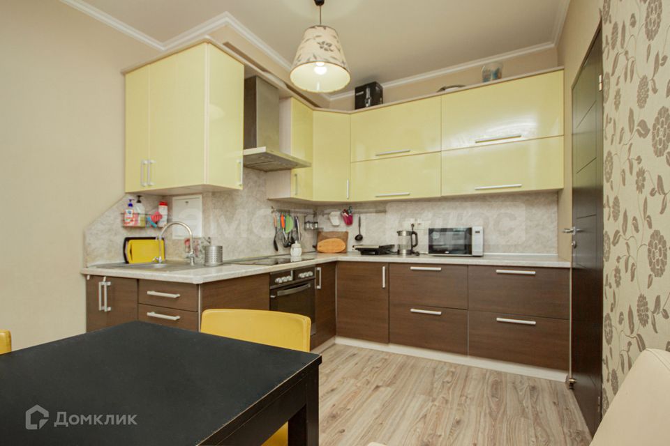 Продаётся 3-комнатная квартира, 72.8 м²