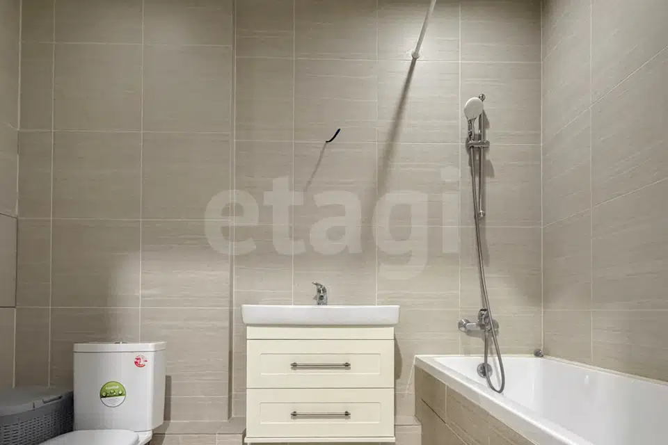 Продаётся 2-комнатная квартира, 60.9 м²