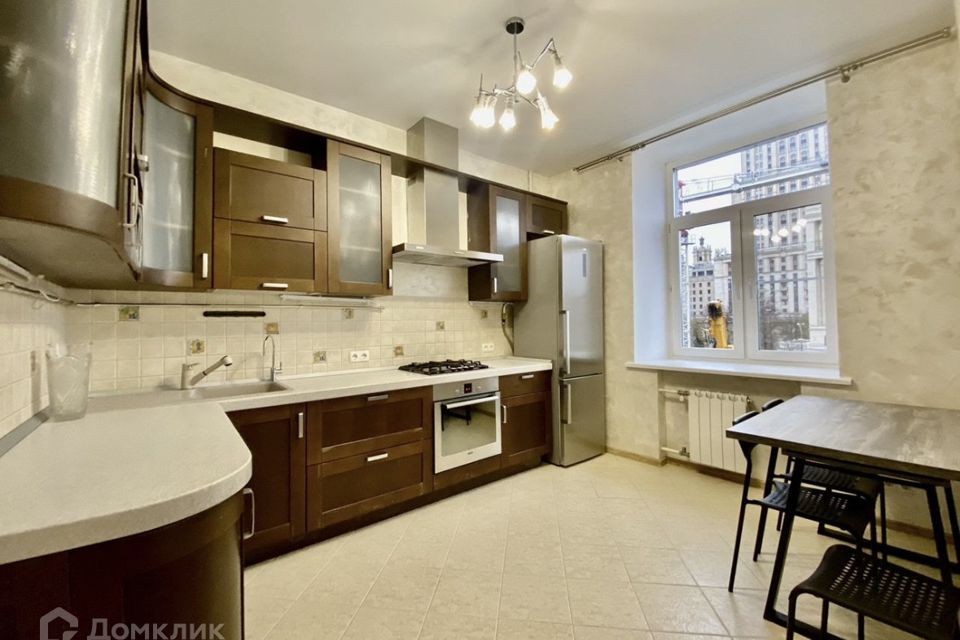 Продаётся 2-комнатная квартира, 55.4 м²