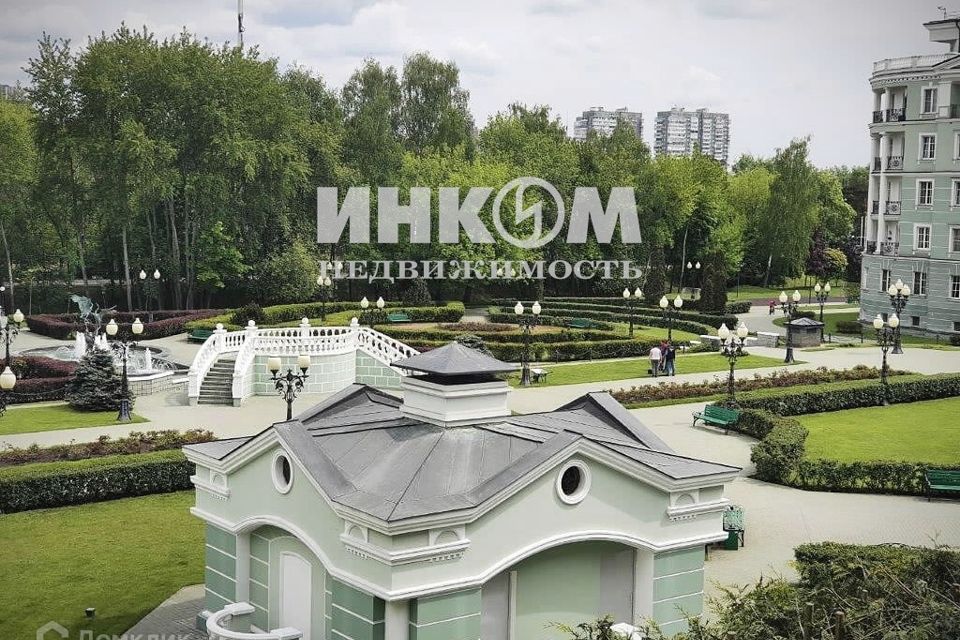 Сдаётся 3-комнатная квартира, 140 м²