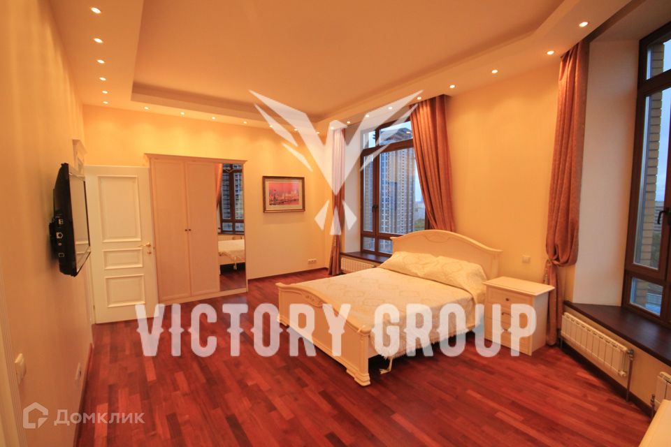 Сдаётся 2-комнатная квартира, 75 м²