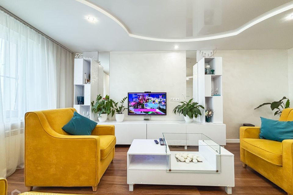 Продаётся 4-комнатная квартира, 139.5 м²