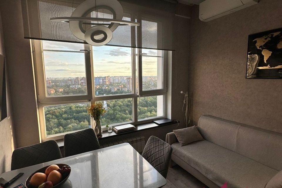 Продаётся 2-комнатная квартира, 72.5 м²