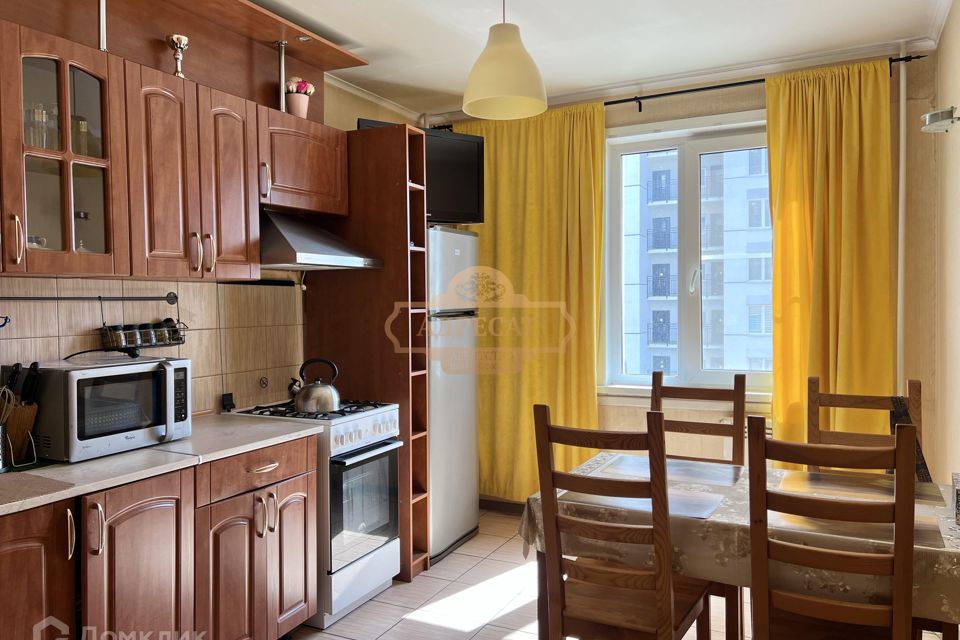Продаётся 1-комнатная квартира, 46.3 м²