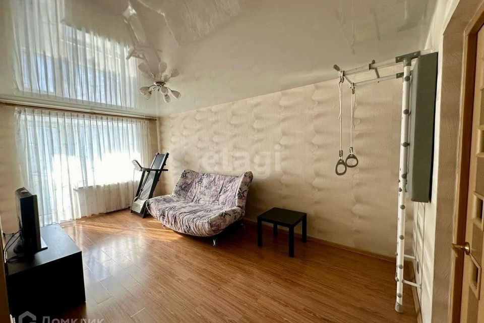 Продаётся 3-комнатная квартира, 57.6 м²