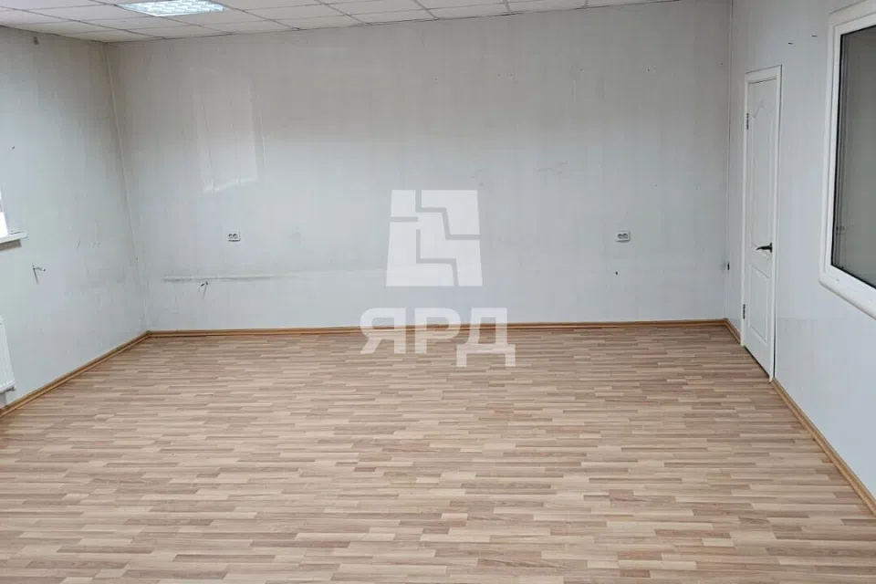 Сдаётся помещение своб. назначения, 136 м²