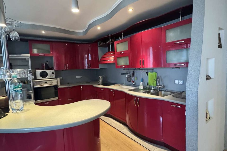 Продаётся 3-комнатная квартира, 113.4 м²