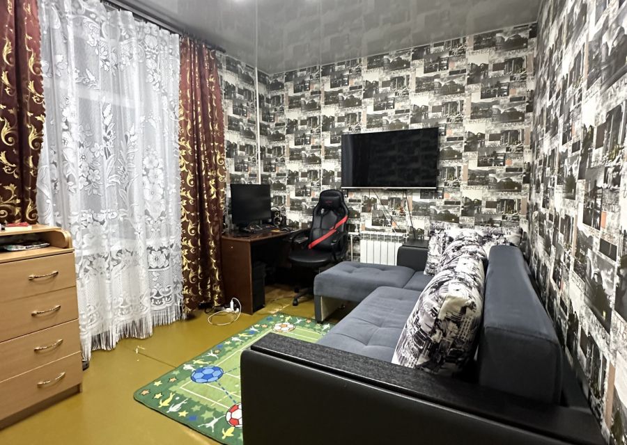 Продаётся 4-комнатная квартира, 88.9 м²