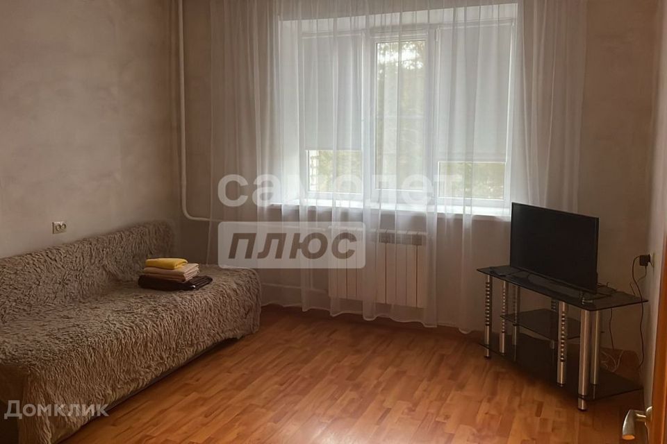 Продаётся 1-комнатная квартира, 38 м²