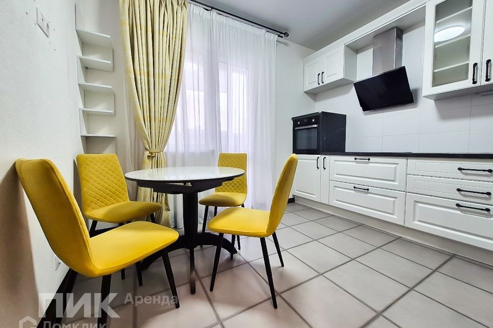 Сдаётся 1-комнатная квартира, 42 м²