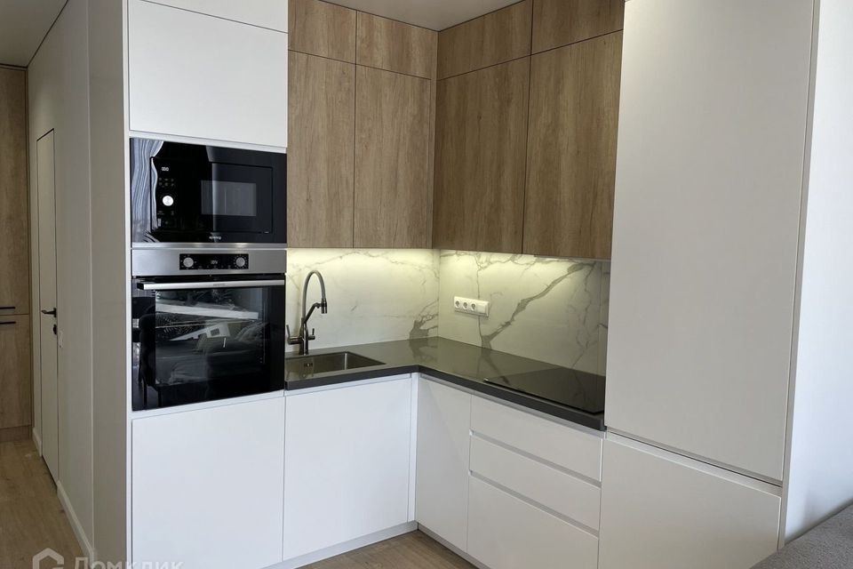 Продаётся 1-комнатная квартира, 41.8 м²