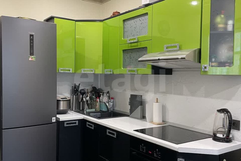 Продаётся 1-комнатная квартира, 41.9 м²