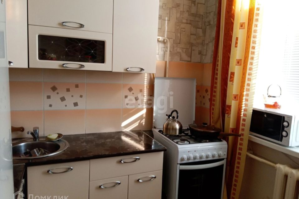 Продаётся 3-комнатная квартира, 62.8 м²