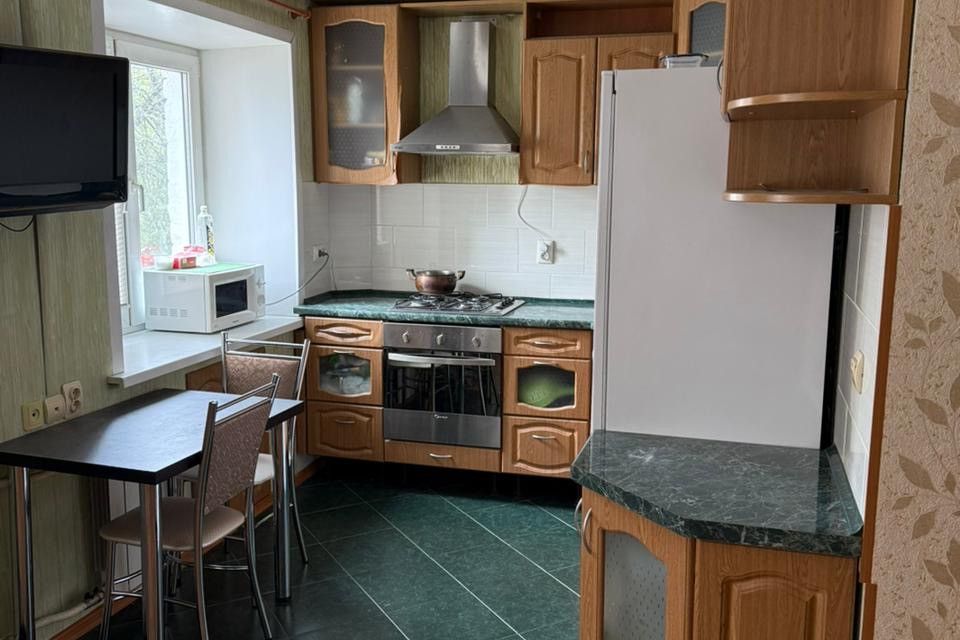 Сдаётся 2-комнатная квартира, 42 м²