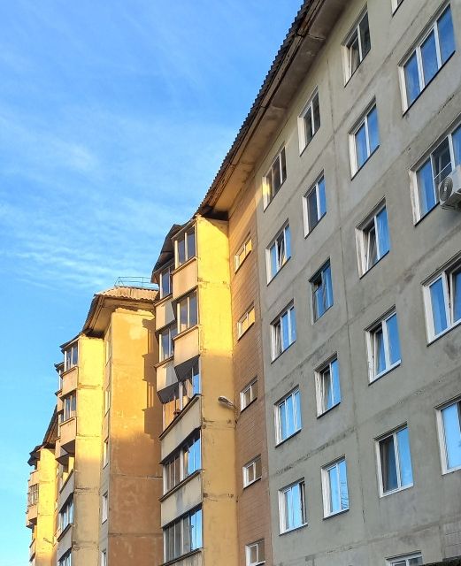 Продаётся 5-комнатная квартира, 105.9 м²