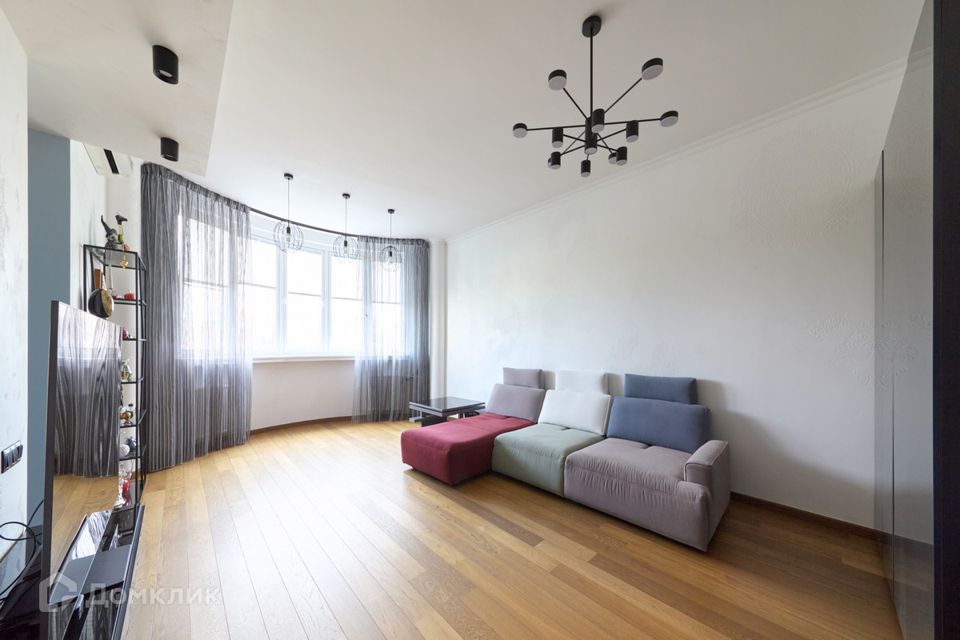 Продаётся 2-комнатная квартира, 100.1 м²