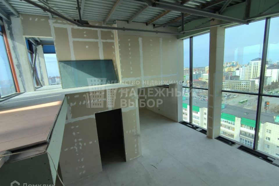 Продаётся 5-комнатная квартира, 178.3 м²