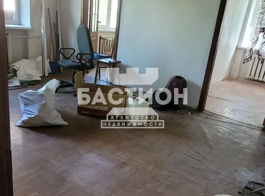 Продаётся 3-комнатная квартира, 41.8 м²