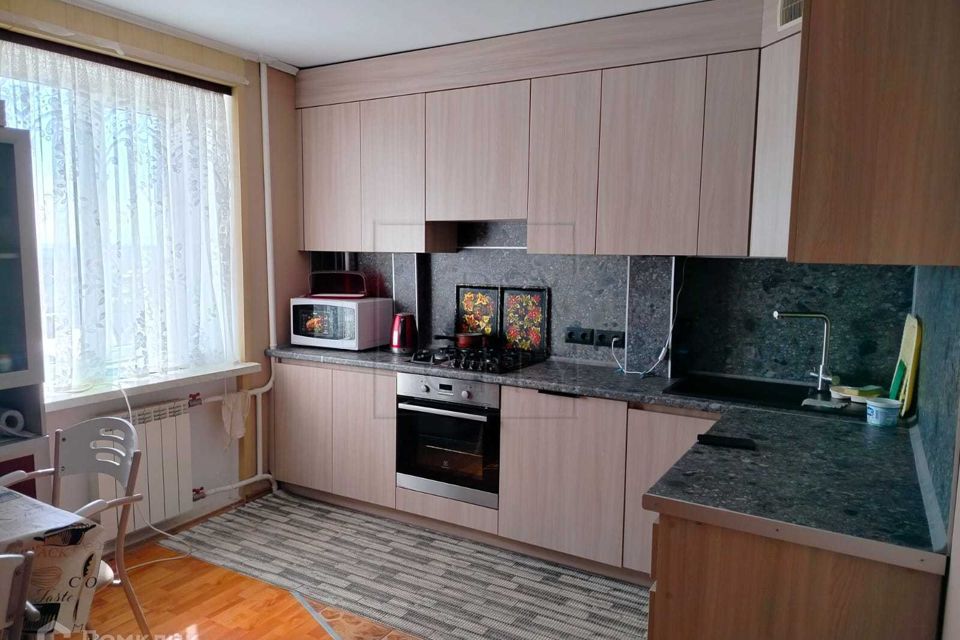 Продаётся 2-комнатная квартира, 77.3 м²
