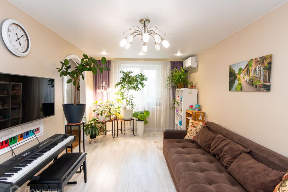 Продаётся 4-комнатная квартира, 82.4 м²