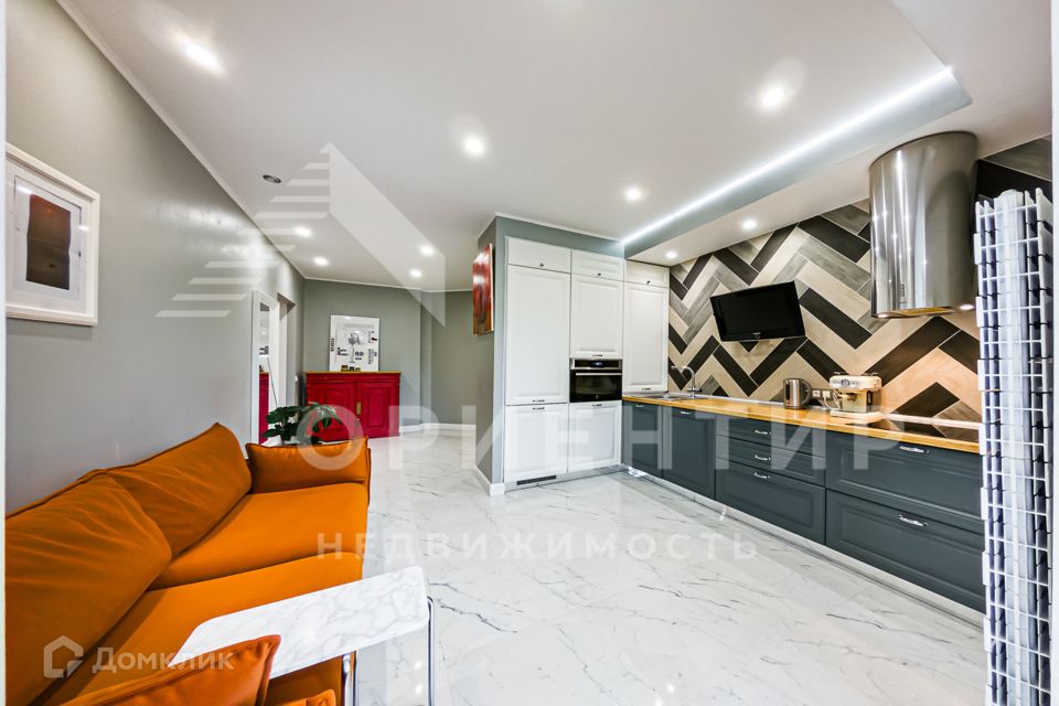 Продаётся 2-комнатная квартира, 65.4 м²