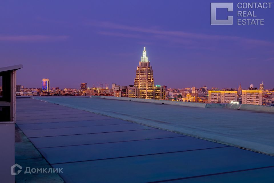 Продаётся 3-комнатная квартира, 159.4 м²