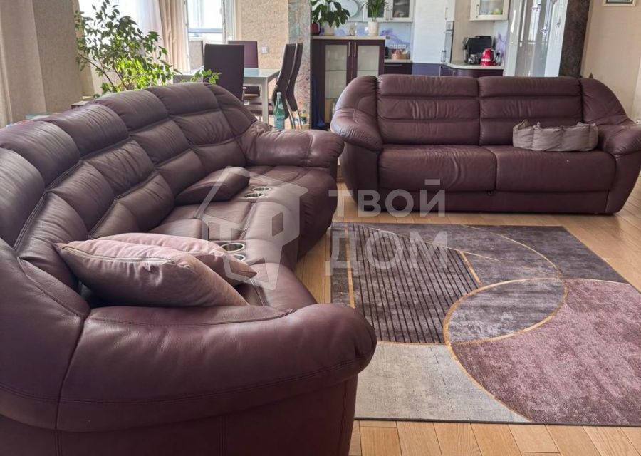 Продаётся 3-комнатная квартира, 124.6 м²