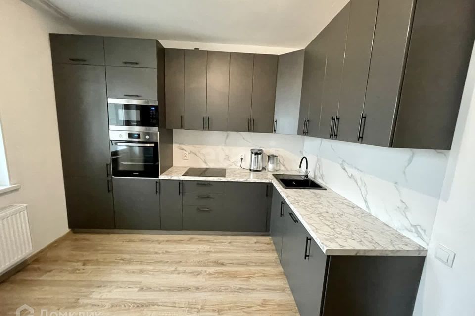 Продаётся 1-комнатная квартира, 37.4 м²