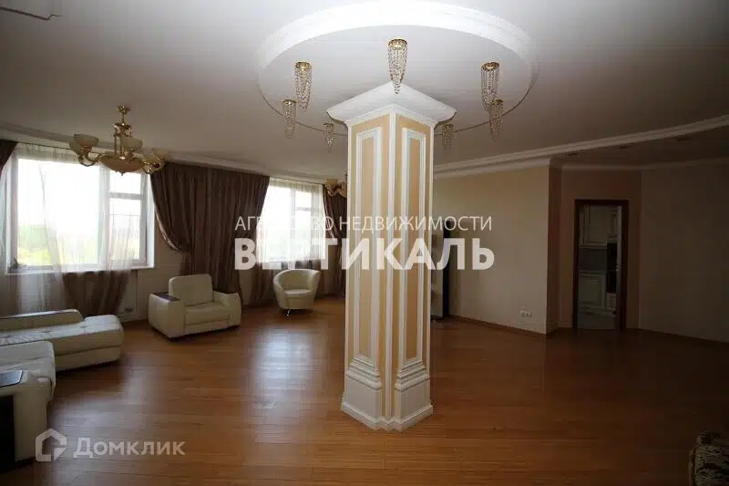 Продаётся 3-комнатная квартира, 151 м²