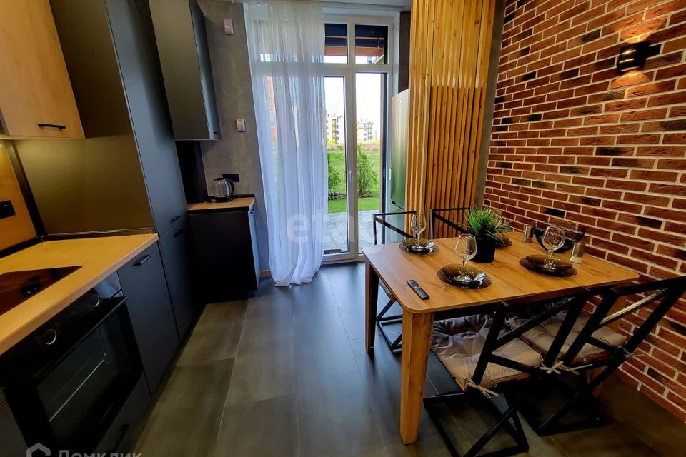 Продаётся 1-комнатная квартира, 42.8 м²