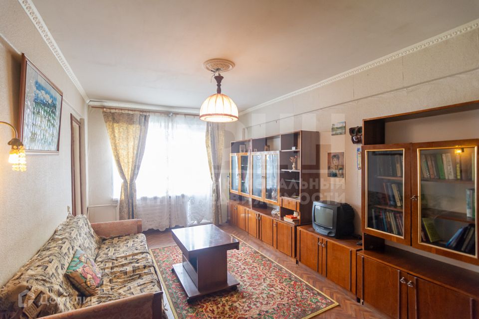 Продаётся 3-комнатная квартира, 49.3 м²