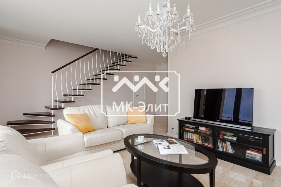 Продаётся 6-комнатная квартира, 265 м²