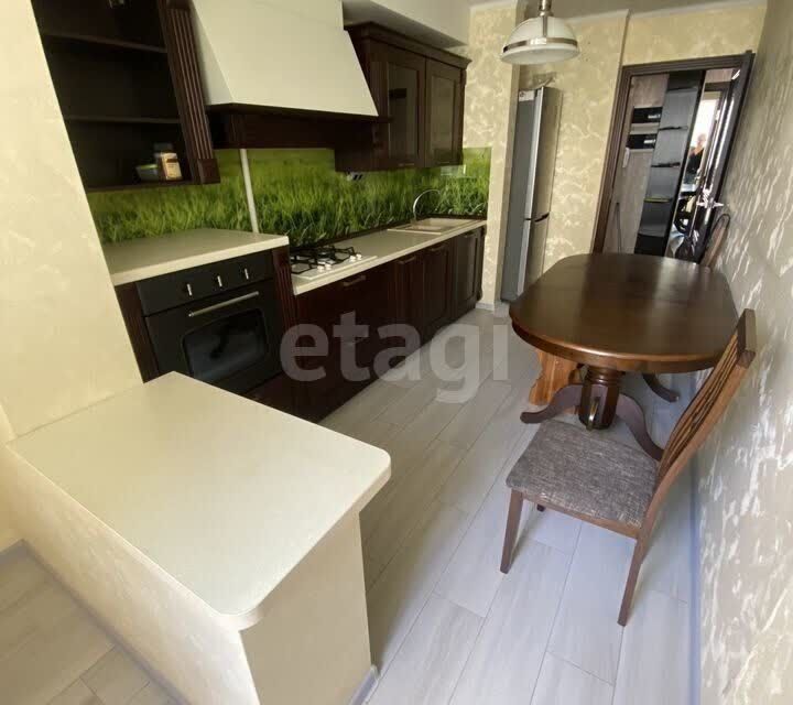 Продаётся 3-комнатная квартира, 77.2 м²