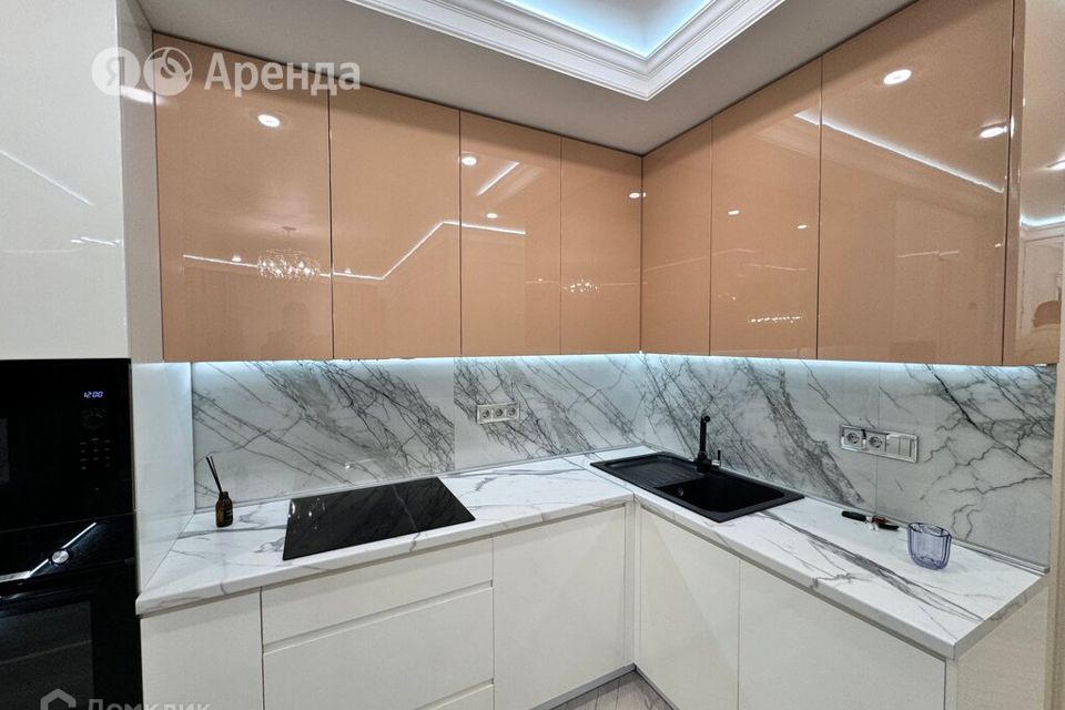 Сдаётся 2-комнатная квартира, 76 м²