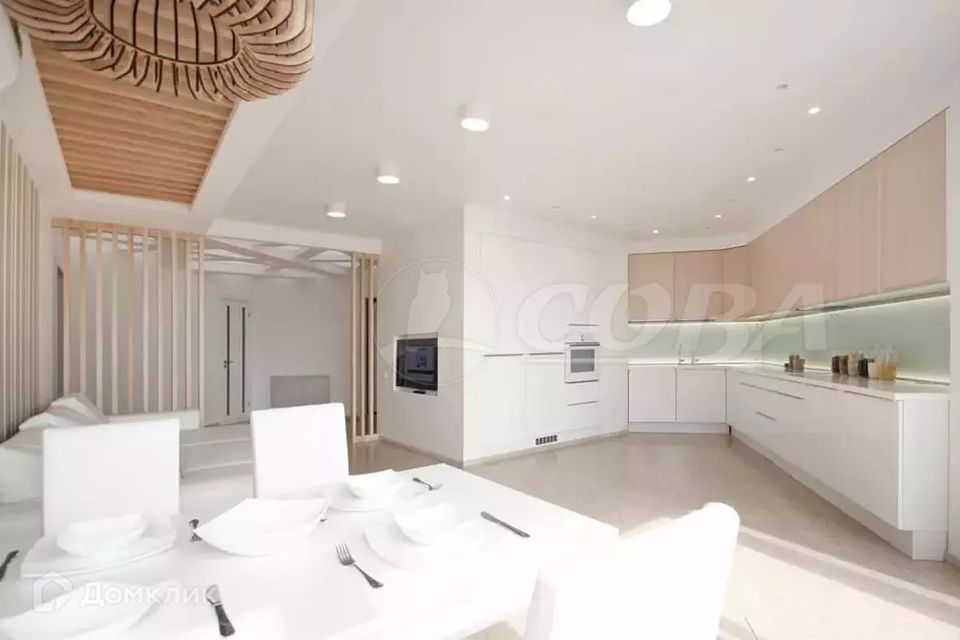 Продаётся 2-комнатная квартира, 101 м²