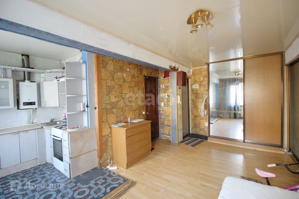 Продаётся 3-комнатная квартира, 56.7 м²