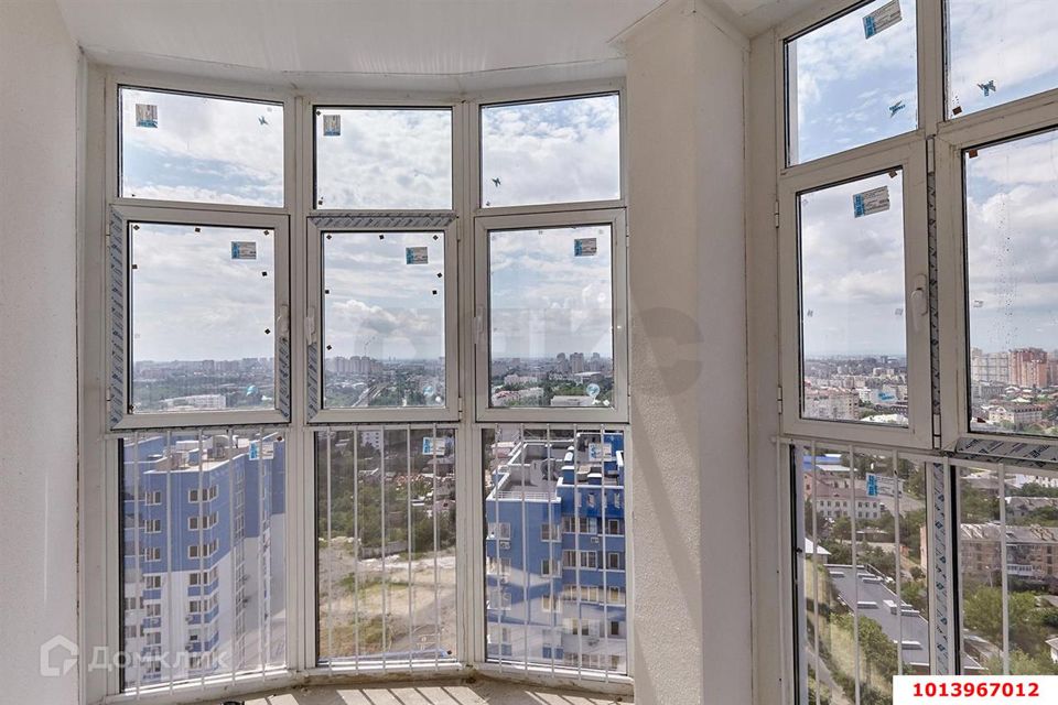 Продаётся 1-комнатная квартира, 55 м²