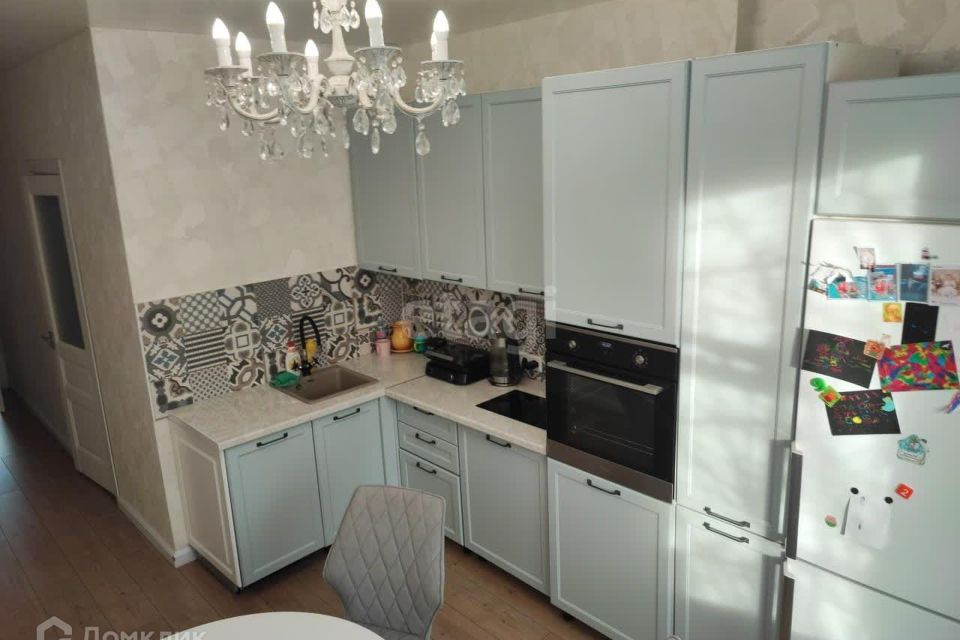 Продаётся 2-комнатная квартира, 70.3 м²