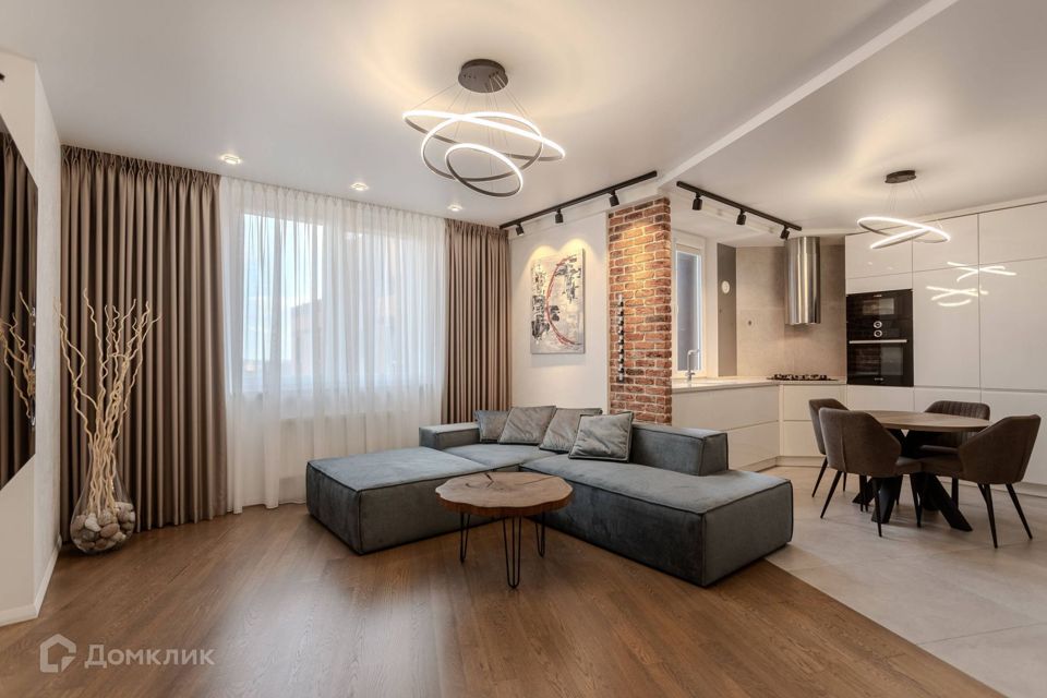 Продаётся 2-комнатная квартира, 77.4 м²