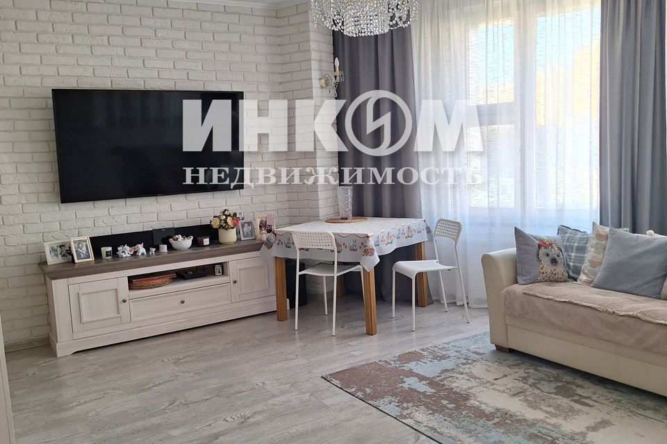 Продаётся 4-комнатная квартира, 100.5 м²